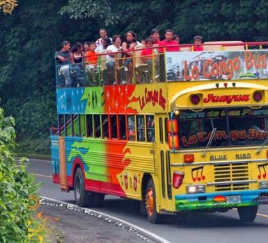 Buses Alegres en El Salvador
