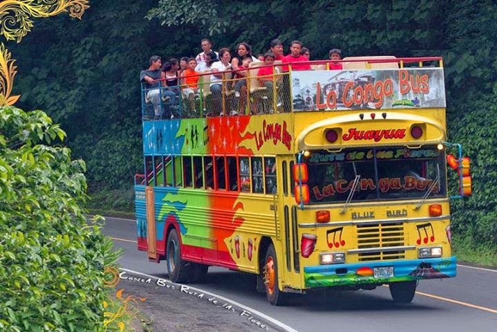 Buses Alegres en El Salvador
