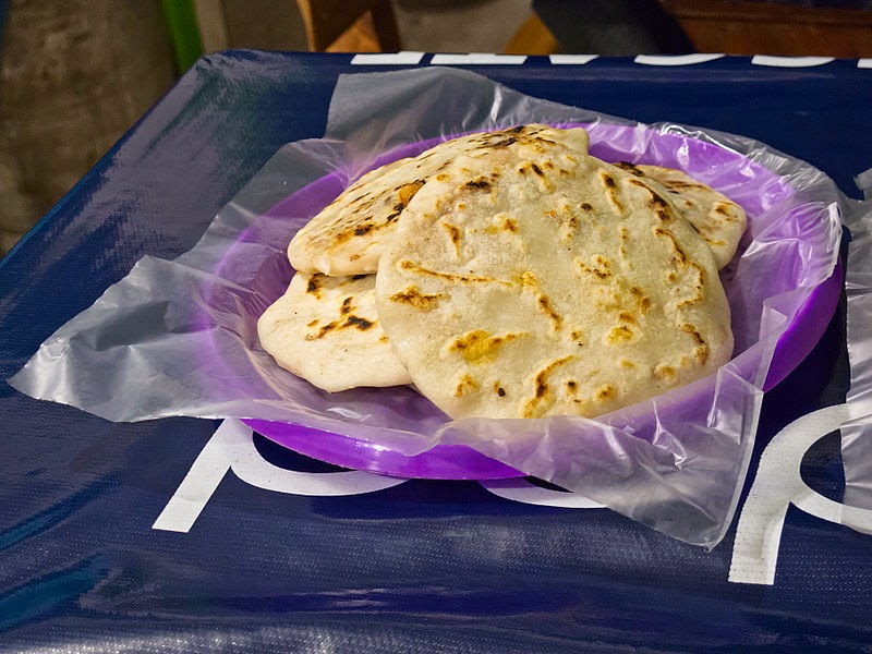 pupusas revueltas